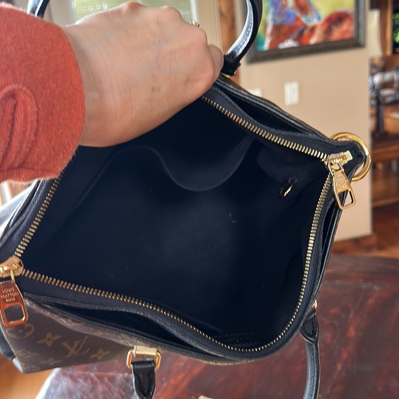 Louis Vuitton Pallas MM Monogram Canvas Black Leather Adjustable Strap - Picture 13 of 17
